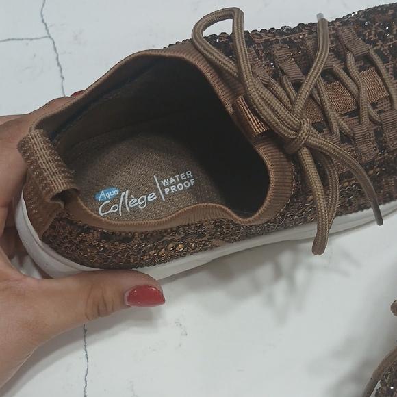 Stylish Animal Print With Stones, By Aqua College, Water Proof Sz 9, Gentle Used - Picture 6 of 10